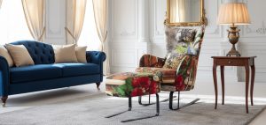 Armonizzare Poltrone di Design Moderno in Arredamenti Classici per un’Eleganza Senza Tempo